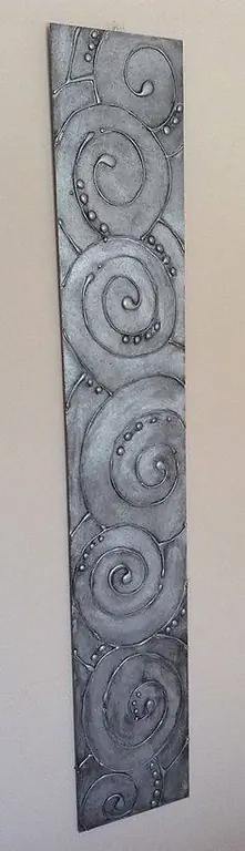 Hot Glue Gun Art - Распылитель, окрашенный серебристым металликом, окрашенный черной краской, что придает ему вид старинного металла. Hot Glue Gun Art - Распылитель, окрашенный серебристым металликом, окрашенный черной краской, что придает ему вид старинного металла.