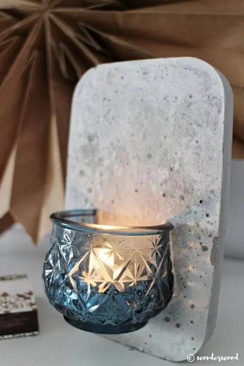 DIY бетонный настенный подсвечник