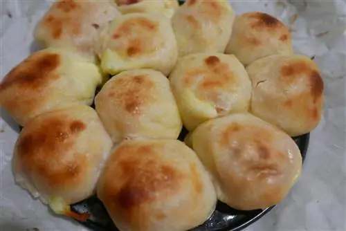 Мягкие бутерброды с начинкой: вкусный перекус и не только