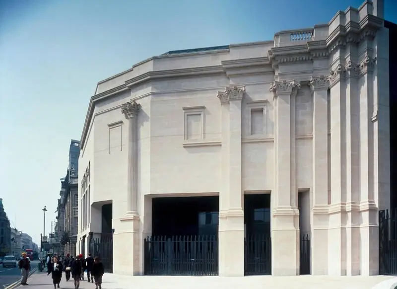 Постмодернистское Sainsbury Wing Вентури Скотта Брауна получает награду AIA 25 Year Award