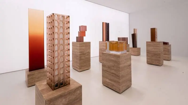 Сабина Марселис устанавливает 10 фонтанов Fendi в Design Miami