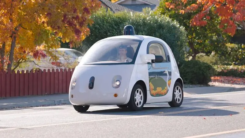 Самостоятельный автомобиль Google в Калифорнии разбился на автобусе