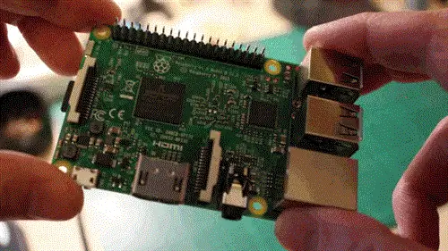 Встречайте новый Raspberry Pi 3 - 64-битный Pi со встроенным беспроводным соединением и Bluetooth LE