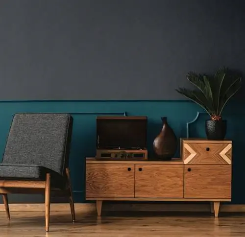 «Краска оттенков Acapulco и Ebony, Pure&Paint, 35 евро за банку 1 л». «Краска оттенков Acapulco и Ebony, Pure&Paint, 35 евро за банку 1 л».