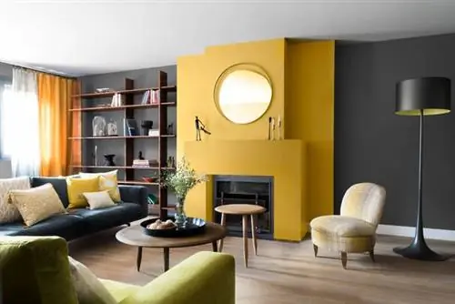 «Колерованные краски Turmeric и Urban Grey, V33, 15,90 евро за банку 0,5 л». «Колерованные краски Turmeric и Urban Grey, V33, 15,90 евро за банку 0,5 л».
