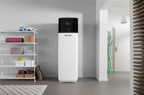 В доме теплый пол можно совместить с газовым котлом. Напольный газовый конденсационный котел Daikin Altherma C Gas ECH 2O.