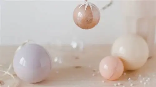 "Уникальные и персонализированные рождественские игрушки.