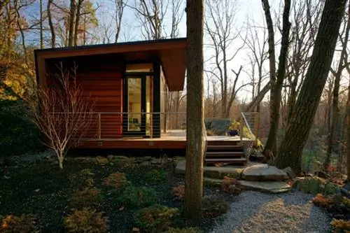 east-new-york-studio-retreat-nestles-rocky-outcrop-3-entry east-new-york-studio-retreat-nestles-rocky-outcrop-3-entry
