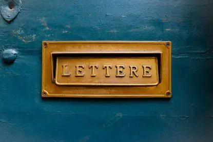 restre_brass_hardware_flavio-amiel-unsplash