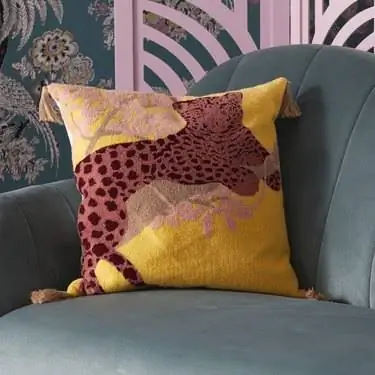 Дрю Бэрримор Flower Home Leopard Boucle Вышитая декоративная декоративная подушка, $ 34 Дрю Бэрримор Flower Home Leopard Boucle Вышитая декоративная декоративная подушка, $ 34