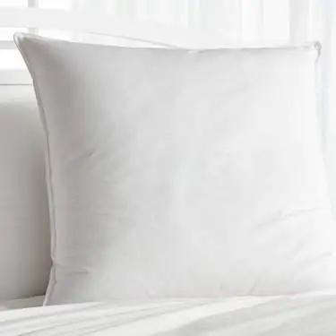 Crate and Barrel Гипоаллергенная европейская подушка среднего размера Crate and Barrel Гипоаллергенная европейская подушка среднего размера