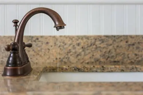 Как почистить смеситель из бронзы Moen с натертой поверхностью