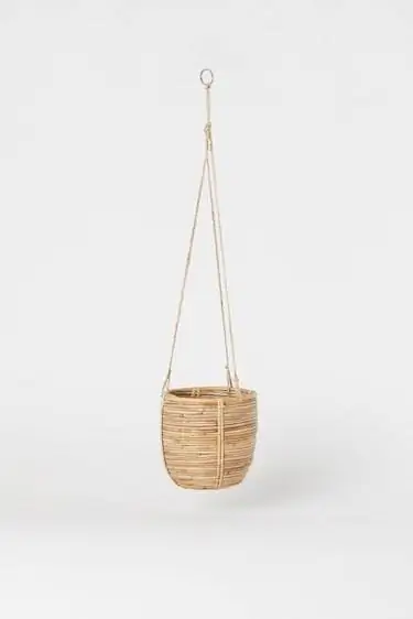 Подвесная корзина из ротанга Подвесная корзина из ротанга