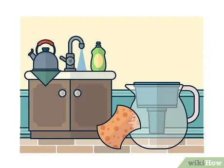 Используйте кувшин Brita, шаг 2