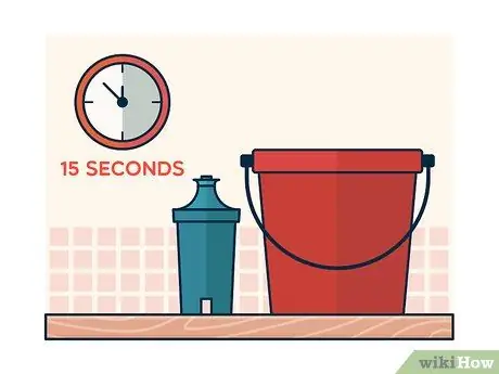 Используйте кувшин Brita, шаг 3