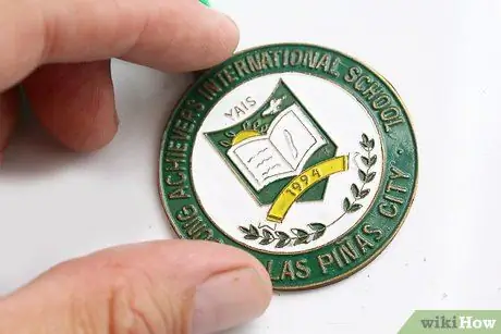 Сделайте эмалированные булавки Шаг 6 Сделайте эмалированные булавки Шаг 6