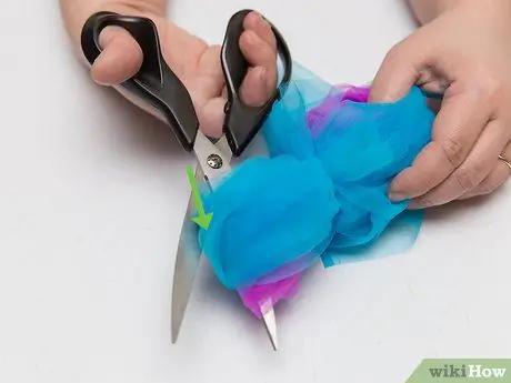Сделайте помпоны из тюля, шаг 6 Сделайте помпоны из тюля, шаг 6