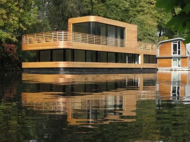 Плавучий дом на Эйлбекканале от Rost Niderehe Architects