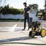 Газовая мойка высокого давления Champion 3200-PSI 2,4 галлона в минуту