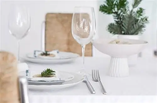 Сервировка рождественского стола - Touch of Green Сервировка рождественского стола - Touch of Green