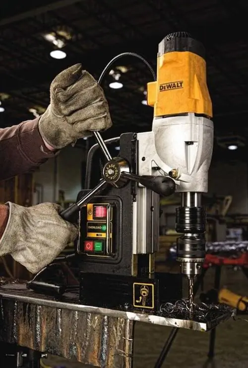 Сверлильный станок DEWALT Сверлильный станок DEWALT