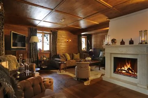 Bentleys House Fireplace - Цурс, Австрия