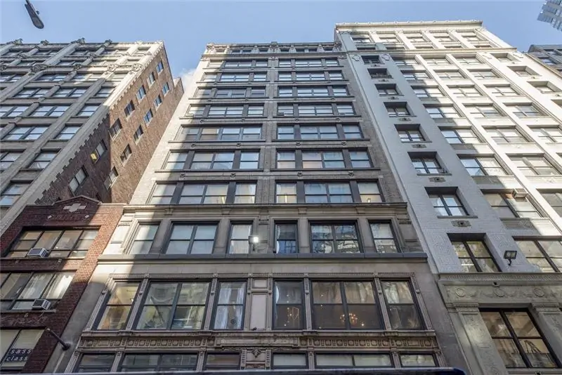 Начало продаж офисного кондоминиума по адресу 35 West 36th Street, Herald Square, Манхэттен