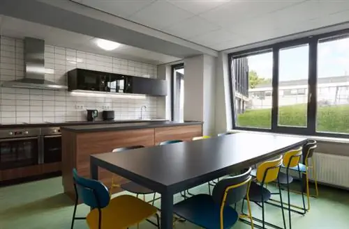 The-Student-Hotel-Amsterdam-5-кухня
