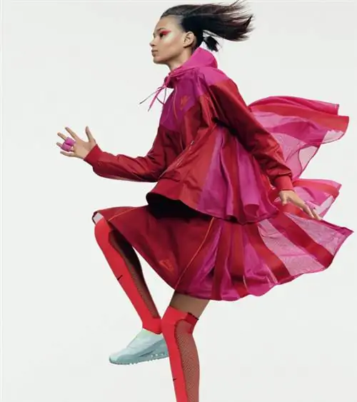 NIKE_SACAI_14_011_motion2 NIKE_SACAI_14_011_motion2