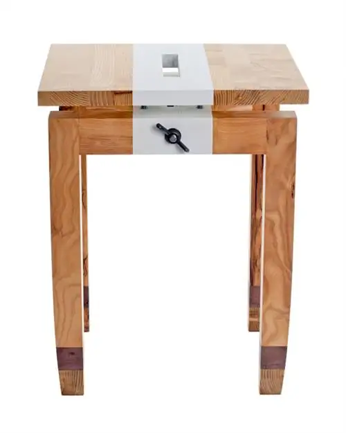 daniel-moyer-design-workshop-chic-table-mulberry-stripe daniel-moyer-design-workshop-chic-table-mulberry-stripe