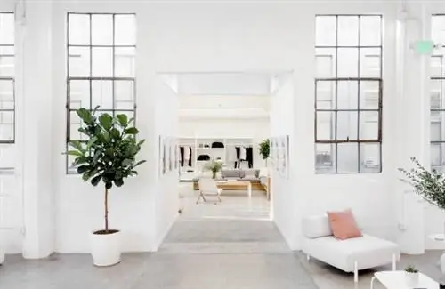 Everlane_Hadquarters_Showroom-9