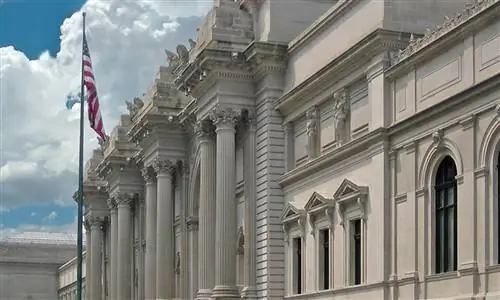 Во главе с Метрополитен-музеем множество музеев США заявляют, что закрываются из-за коронавируса