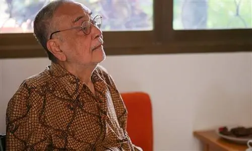 Соедармаджи Джин Генри Дамаис, индонезийский куратор и историк, скончался в возрасте 78 лет