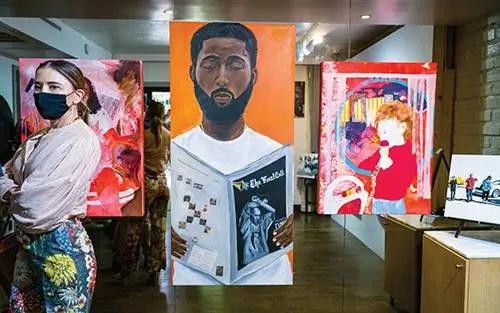 Прочитайте комнату: организаторы Felix Art Fair говорят, что проведение ярмарки в отеле означает, что люди могут лучше визуализировать, как работа будет выглядеть в их собственном пространстве. Прочитайте комнату: организаторы Felix Art Fair говорят, что проведение ярмарки в отеле означает, что люди могут лучше визуализировать, как работа будет выглядеть в их собственном пространстве.