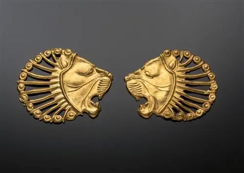 Это ахеменидское украшение должно было быть выставлено в Badisches Landesmuseum. Это ахеменидское украшение должно было быть выставлено в Badisches Landesmuseum.