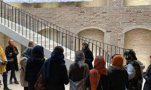 После многих лет санкций и политических потрясений пандемия стала новым препятствием для хрупкой иранской арт-сцены