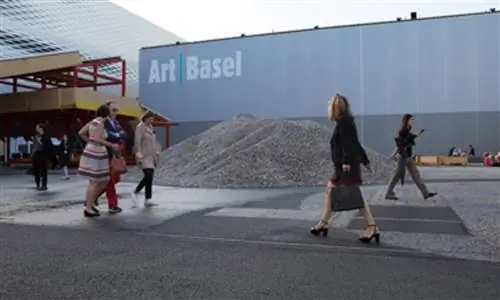 Basilea: Включите, настройтесь и расслабьтесь на Мессеплац