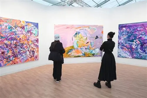 В прошлом месяце на выставке Frieze London были проданы все семь картин Жаде Фадожутими в Гагосяне. В прошлом месяце на выставке Frieze London были проданы все семь картин Жаде Фадожутими в Гагосяне.