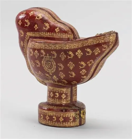 Футляр для яшмовой вазы (ок. 1650-1711 гг.) Футляр для яшмовой вазы (ок. 1650-1711 гг.)