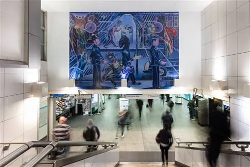 Дензил Форрестер, Brixton Blue, 2018. По заказу Art on the Underground. Дензил Форрестер, Brixton Blue, 2018. По заказу Art on the Underground.