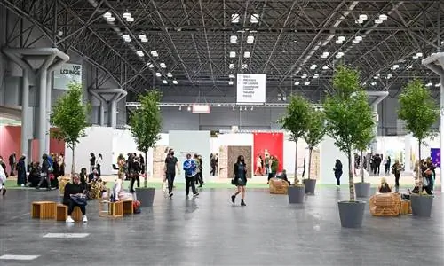 «Именно то, что нам было нужно»: Armory Show возвращается в Нью-Йорк в новом современном месте