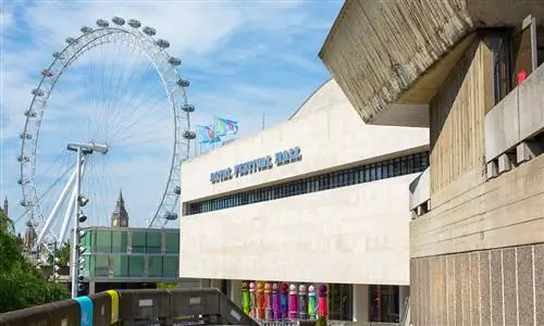 Лондонский центр Southbank Center уволит до двух третей своего персонала из-за Covid-19