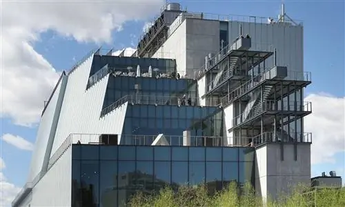 Нью-Йорк расчищает путь для открытия городских музеев