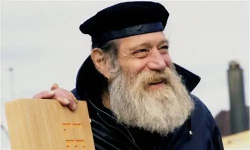 Лоуренс Вайнер, художник-концептуалист, известный своими объемными и поэтичными текстовыми интервенциями, скончался в возрасте 79 лет