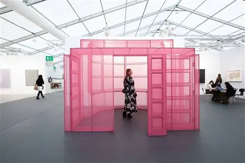 Hub-2, Breakfast Corner, 260-7, Sungbook-dong, Sungboo-Ku, Seoul, Korea (2018) До Хо Со, один из самых известных корейских художников, на стенде Lehmann Maupin Дэвид Оуэнс Hub-2, Breakfast Corner, 260-7, Sungbook-dong, Sungboo-Ku, Seoul, Korea (2018) До Хо Со, один из самых известных корейских художников, на стенде Lehmann Maupin Дэвид Оуэнс