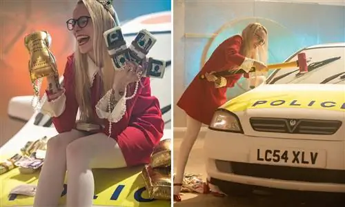 Сплетни с VIP-дня Frieze London: от дешевого банана Гэвина Терка до места преступления, покрытого ворсом