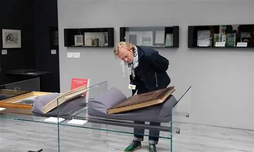 В Frieze Masters поступила в продажу коллекция книг по истории изменения климата стоимостью 1,65 млн фунтов стерлингов