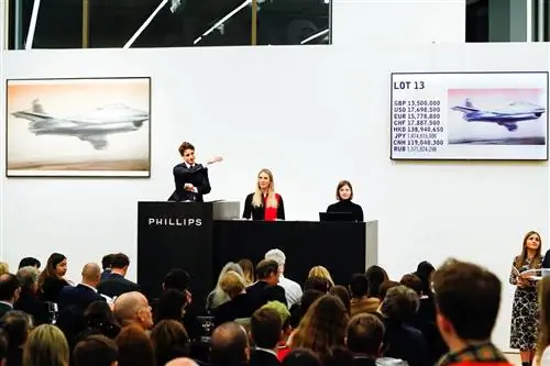 Düsenjäger Герхарда Рихтера продан за 15,5 млн фунтов стерлингов (с комиссией) на Phillips в марте 2019 года; Впоследствии выяснилось, что покупателем был китайский коллекционер Чжан Чанг, который купил его у Phillips в 2016 году, что вызвало сложный юридический спор. Düsenjäger Герхарда Рихтера продан за 15,5 млн фунтов стерлингов (с комиссией) на Phillips в марте 2019 года; Впоследствии выяснилось, что покупателем был китайский коллекционер Чжан Чанг, который купил его у Phillips в 2016 году, что вызвало сложный юридический спор.