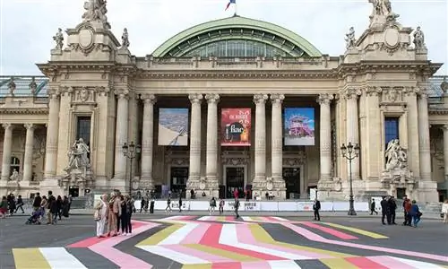 «Возрожденный» Париж возвращается к своему стилю на арт-ярмарке Fiac