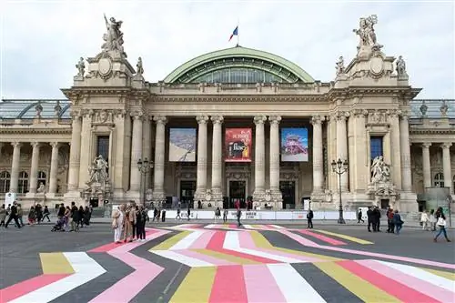 В этом году на выставке Fiac в Le Grand Palais 25 новых посетителей галереи. В этом году на выставке Fiac в Le Grand Palais 25 новых посетителей галереи.